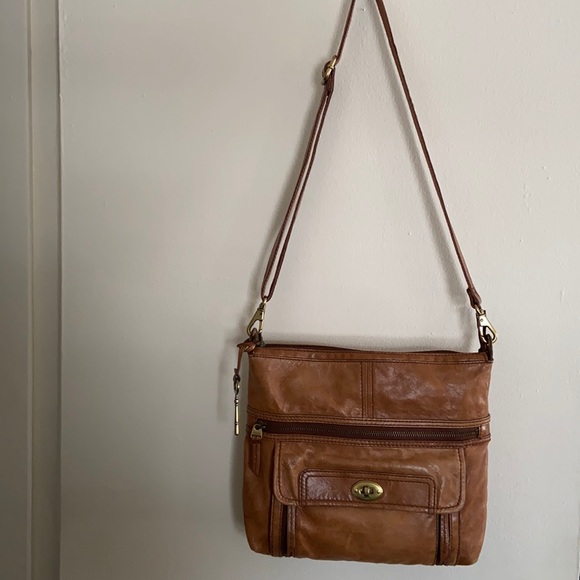 Fossil Handbags - 🎊HP🎊 - Fossil crossbody bag